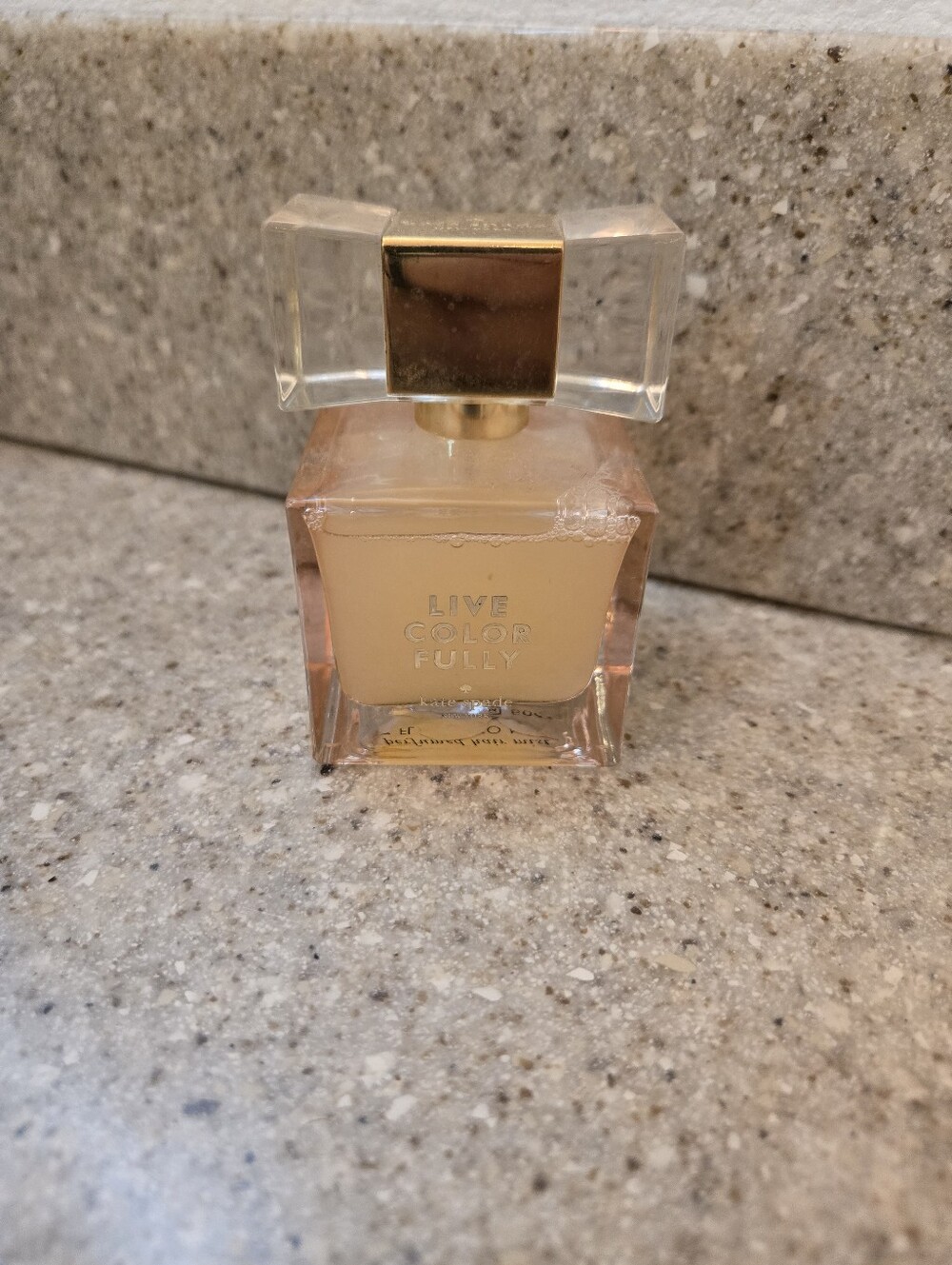 Kate Spade Live Color Fully Eau de Parfum - Soft Peach & Gold Bottle